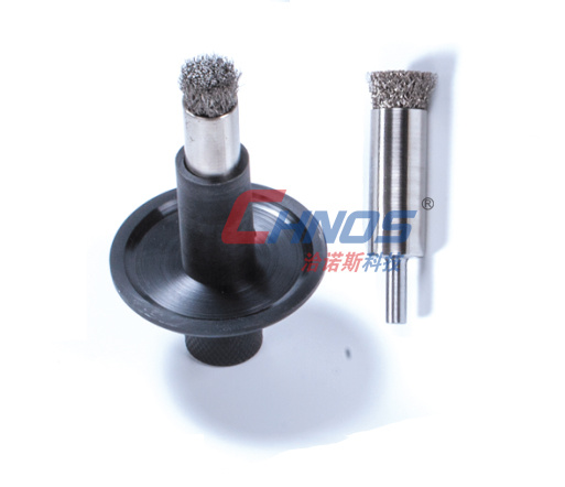 下(xià)電(diàn)極加套清掃刷 刷柄